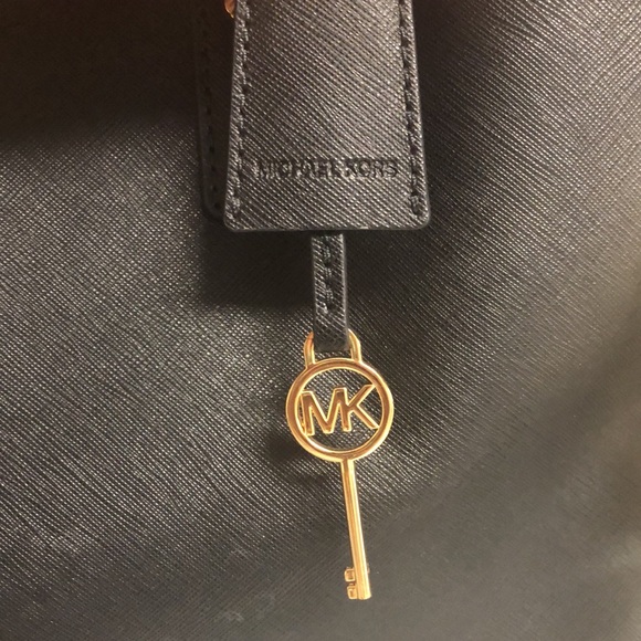 Michael Kors Large Hamilton Satchel - Picture 3 of 8